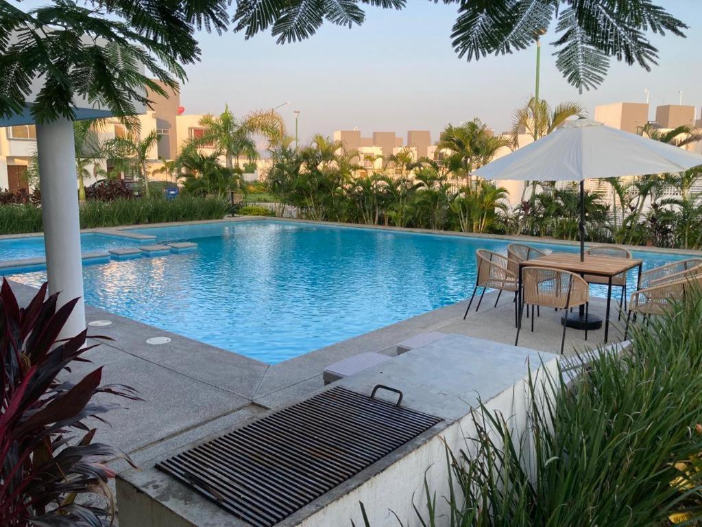 Casa Vacacional Familiar Villa Naranjo ภายนอก รูปภาพ